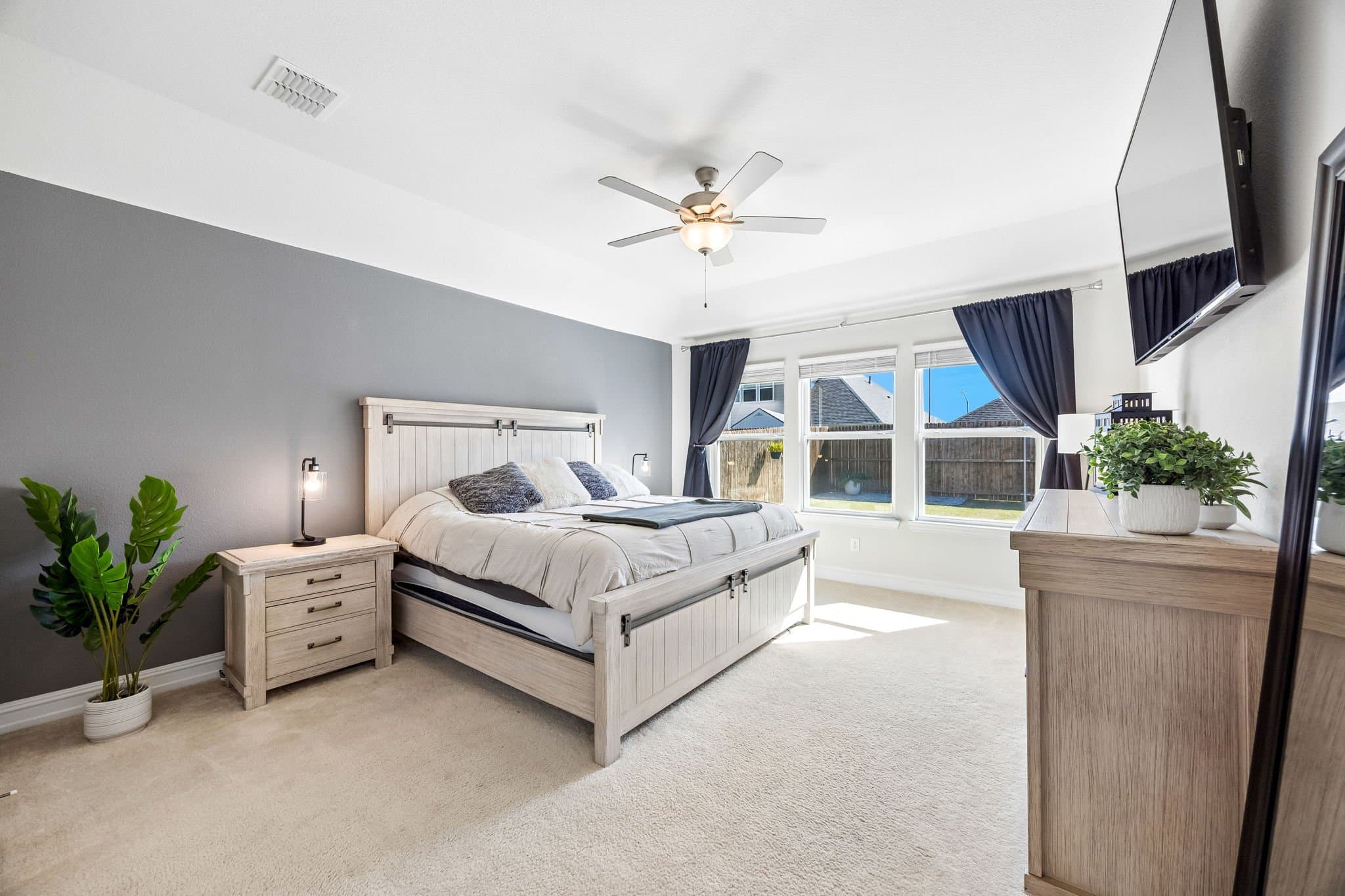 Haslet House: 929 Crest Breeze Dr