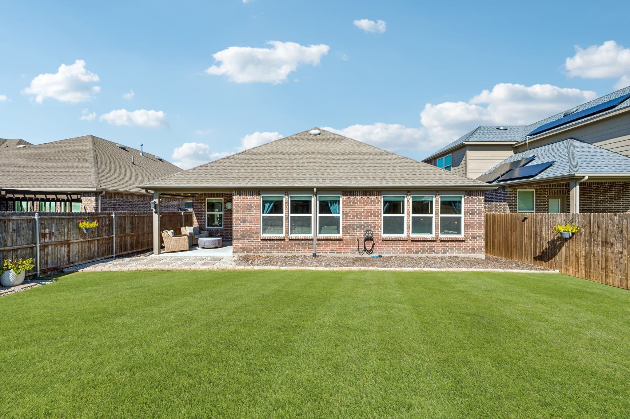Haslet House: 929 Crest Breeze Dr