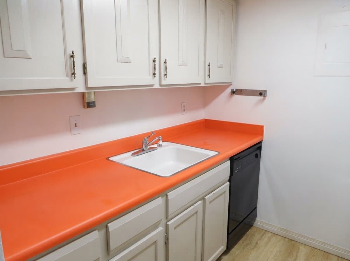 Golden Condo: 1250 Golden Cir