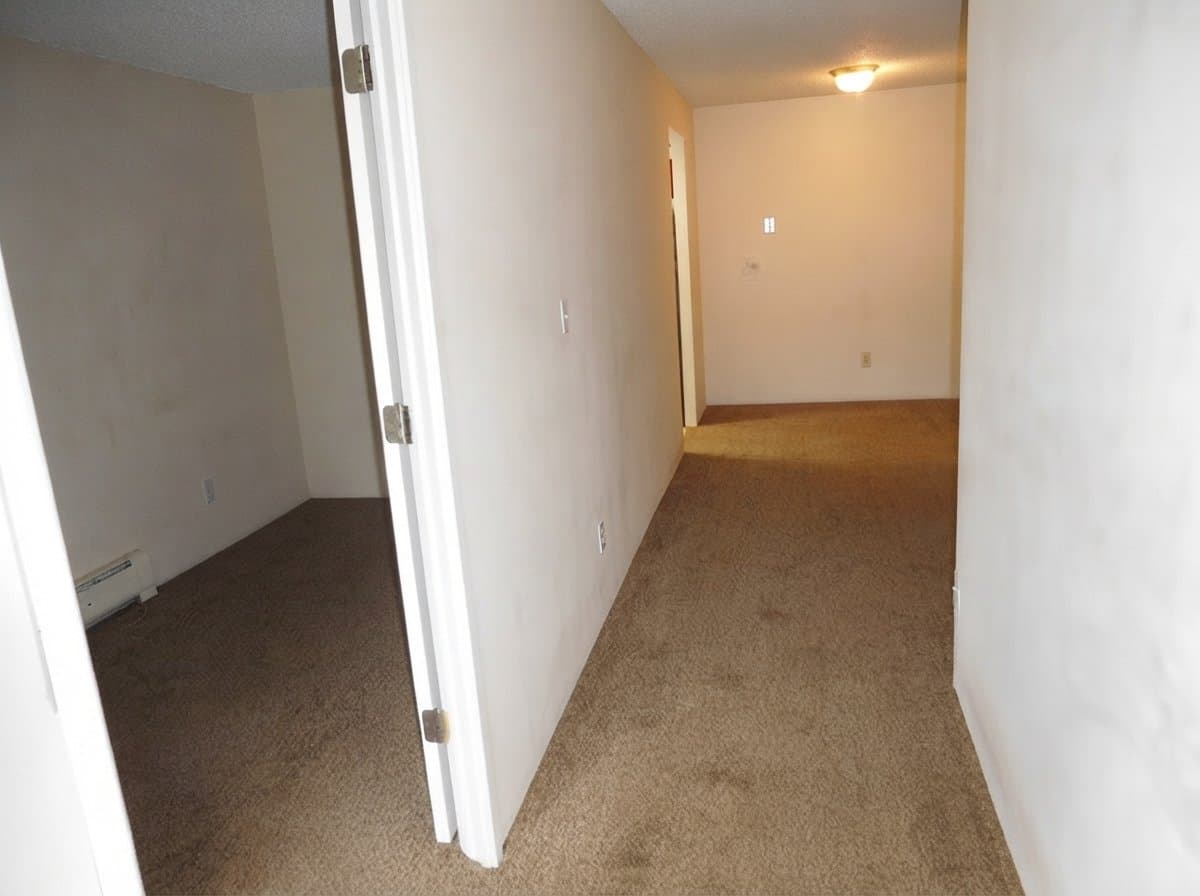 Golden Condo: 1250 Golden Cir