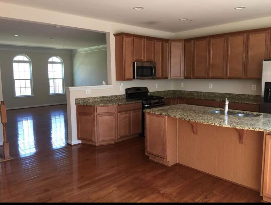 Capitol Heights Single Room: 6308 Santo Pl
