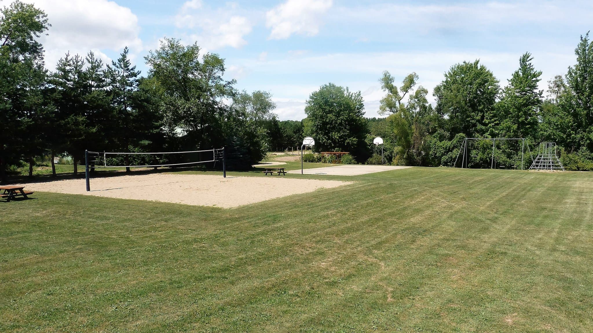 Utica House: 11743 21 Mile Rd