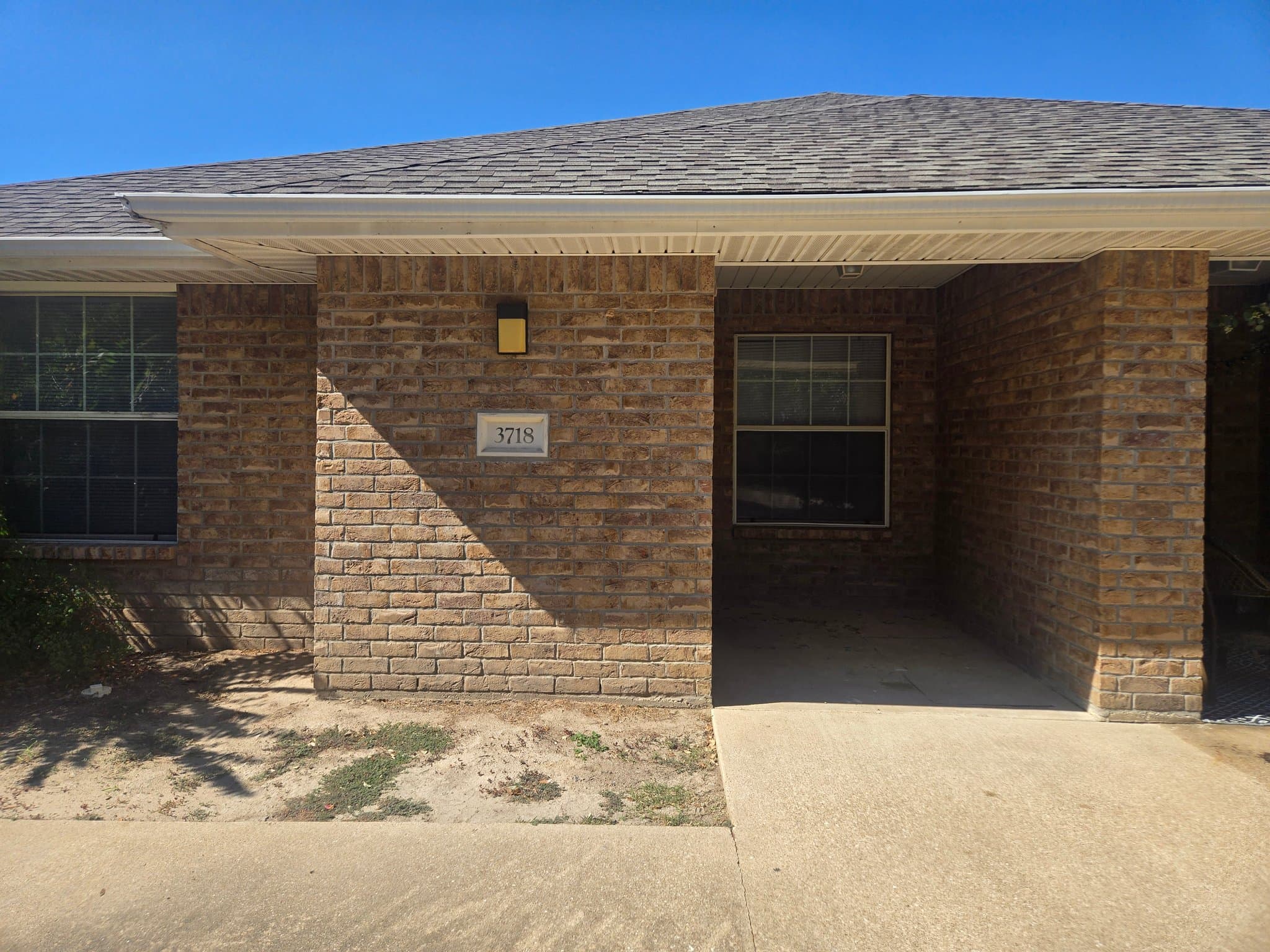 College Station Multiplex: 3718 Oldenburg Ln