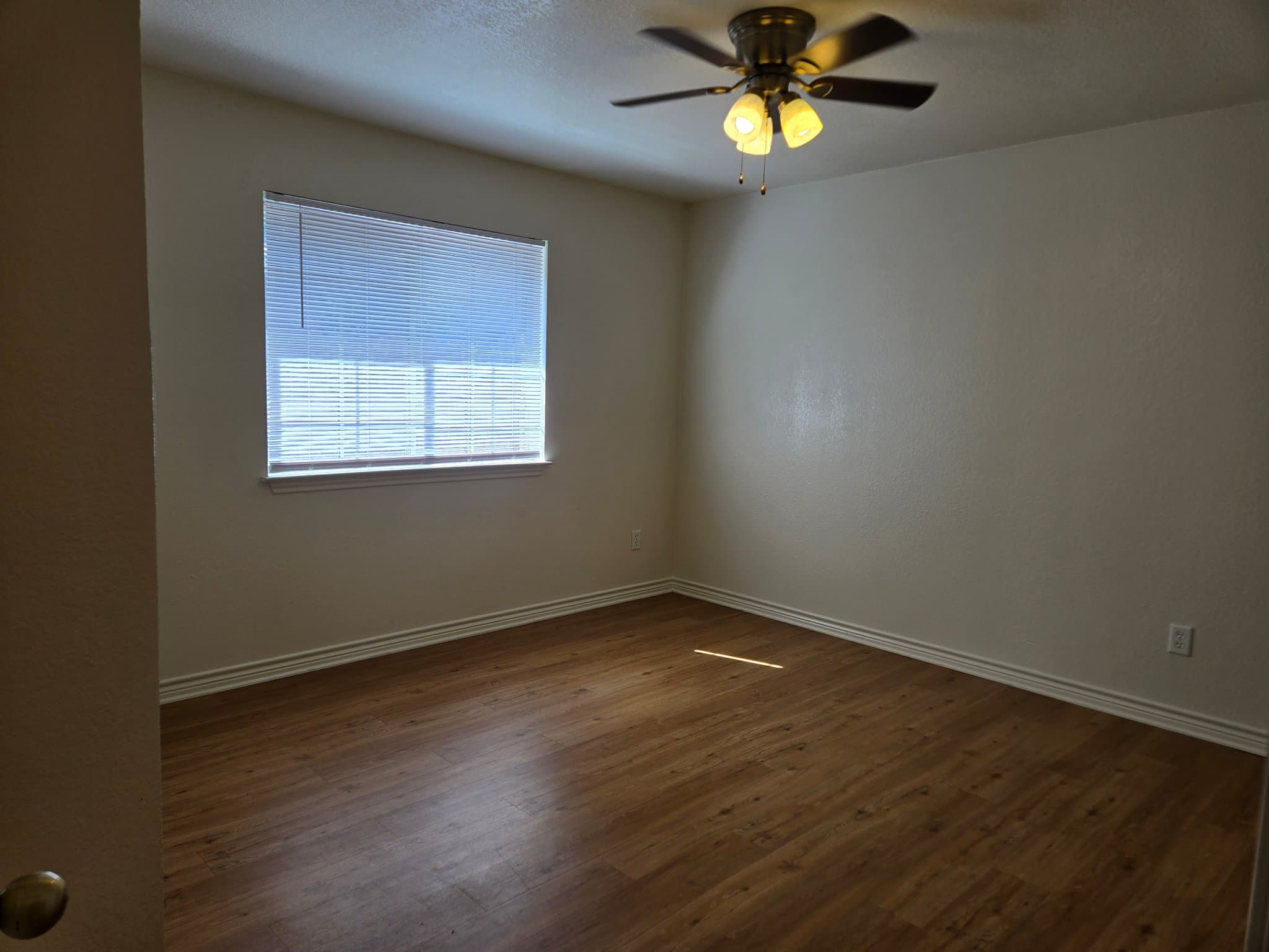 College Station Multiplex: 3718 Oldenburg Ln