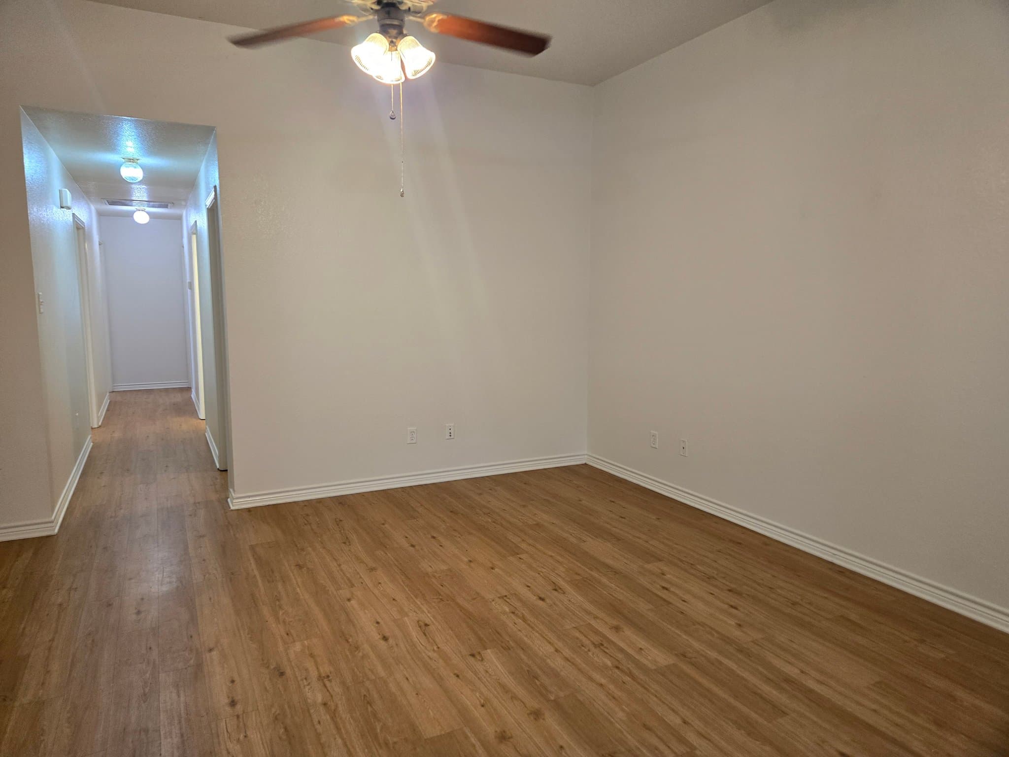 College Station Multiplex: 3718 Oldenburg Ln