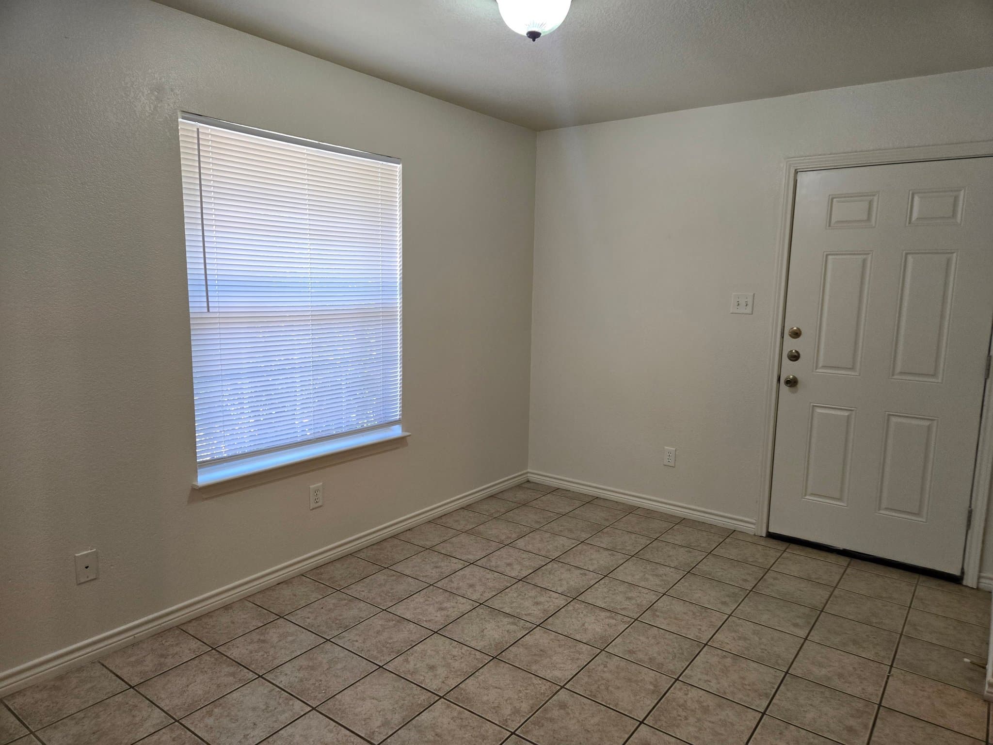 College Station Multiplex: 3718 Oldenburg Ln