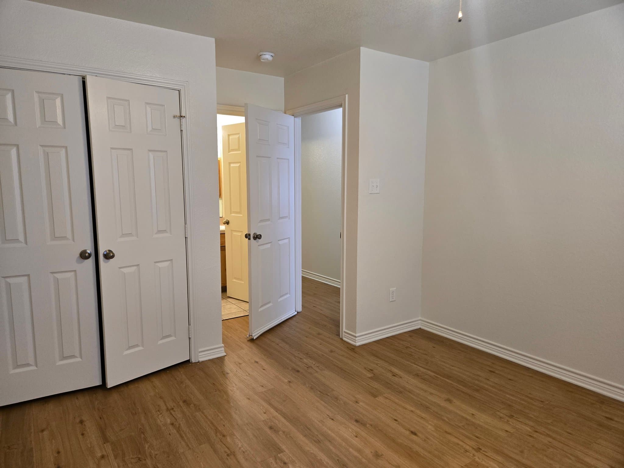 College Station Multiplex: 3718 Oldenburg Ln