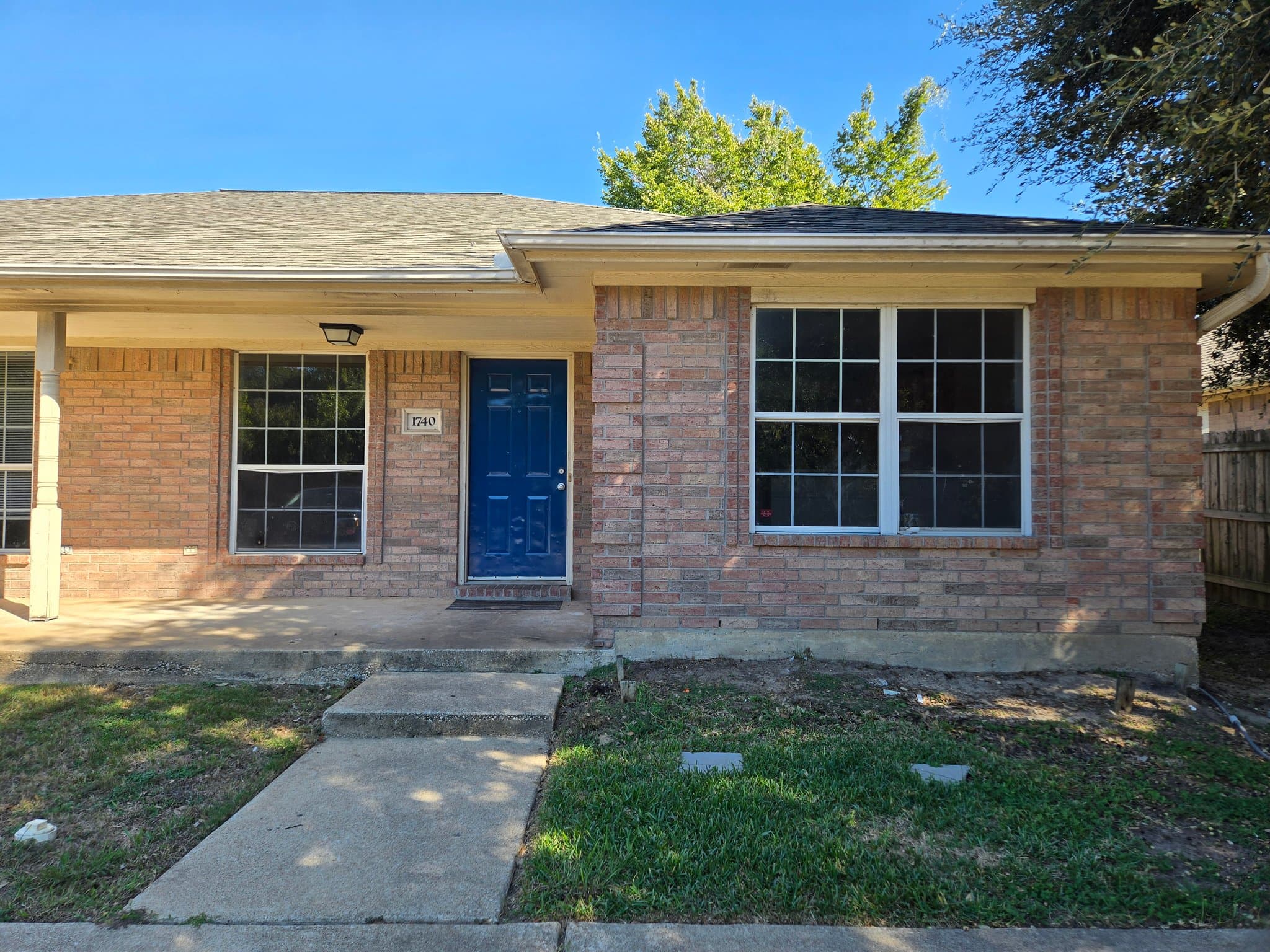 Bryan Multiplex: 1740 Rock Hollow Loop