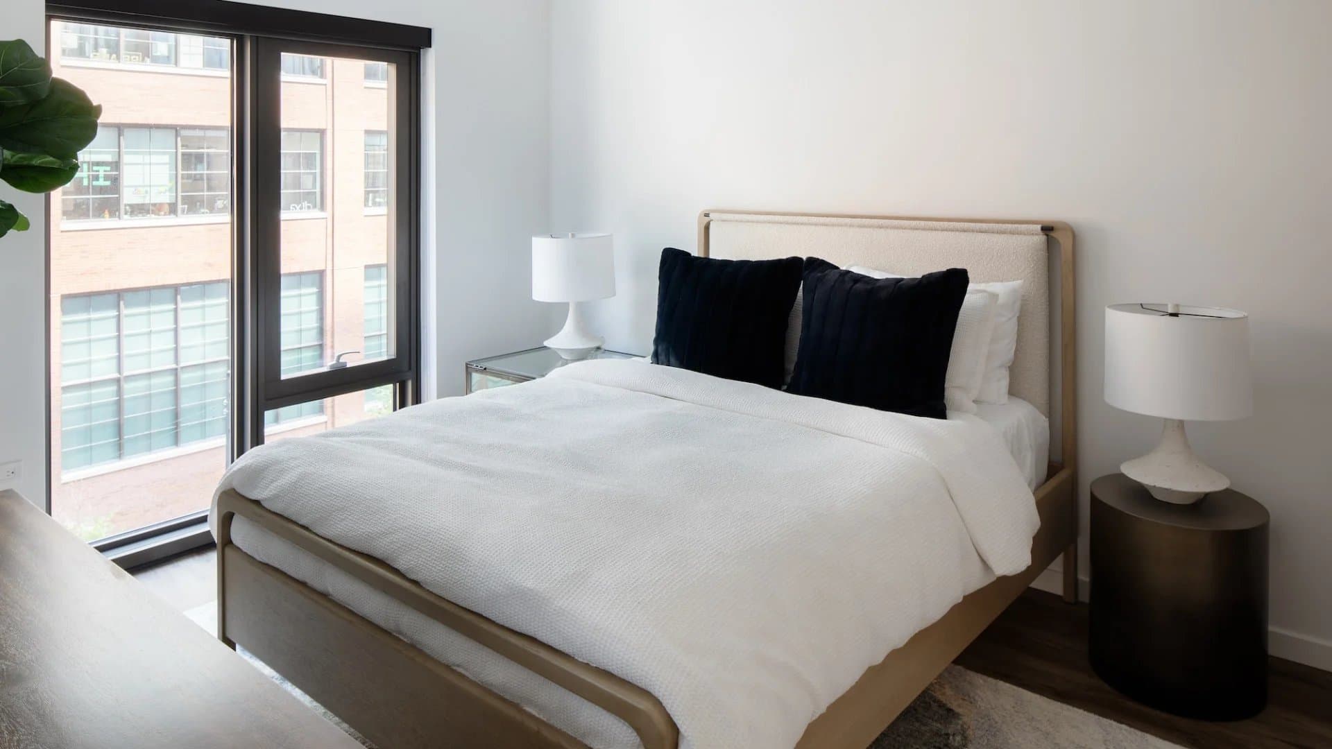 Chicago Condo: 1124 W Randolph St