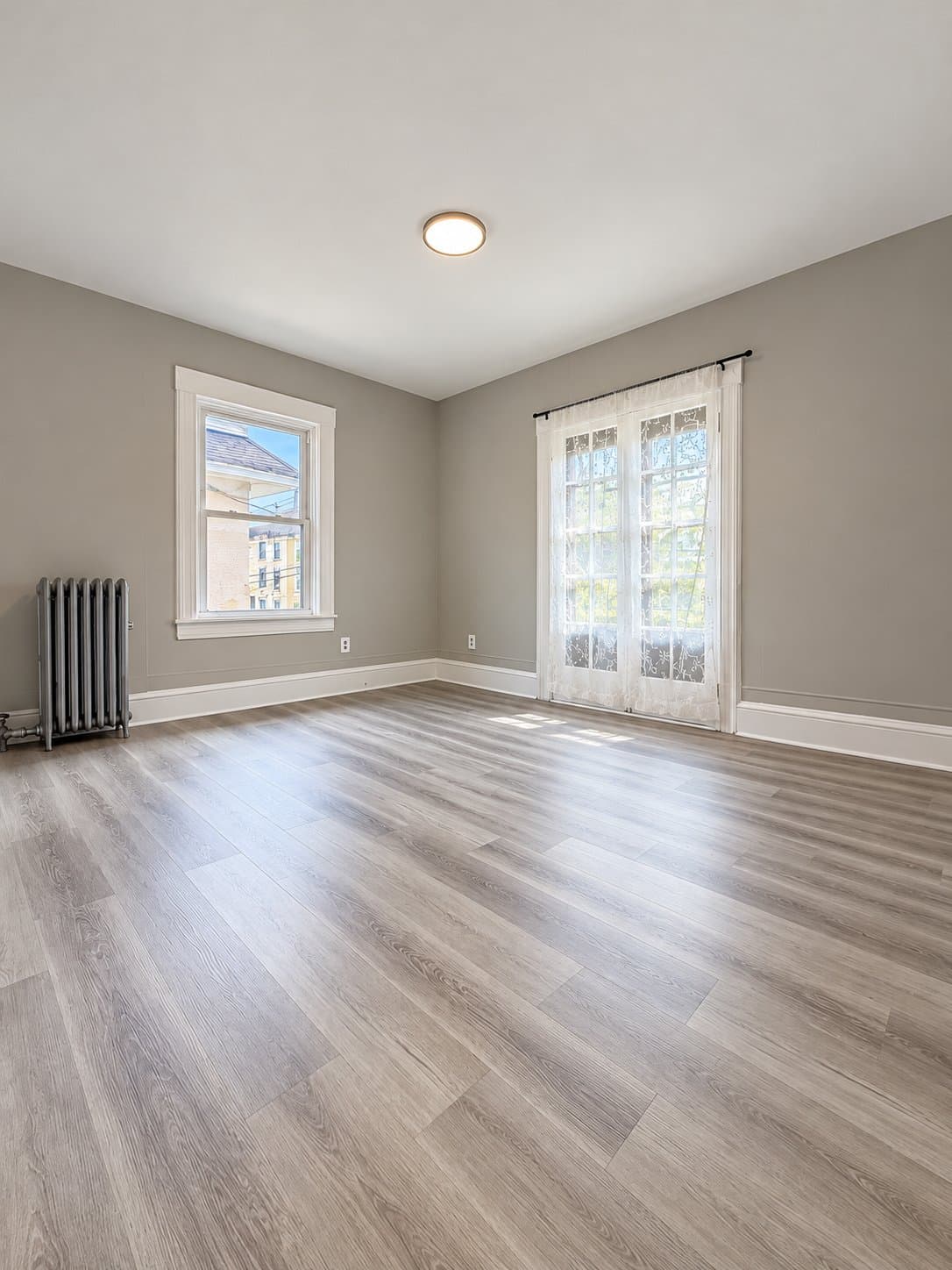 Plainfield Apartment: 6 Duer St