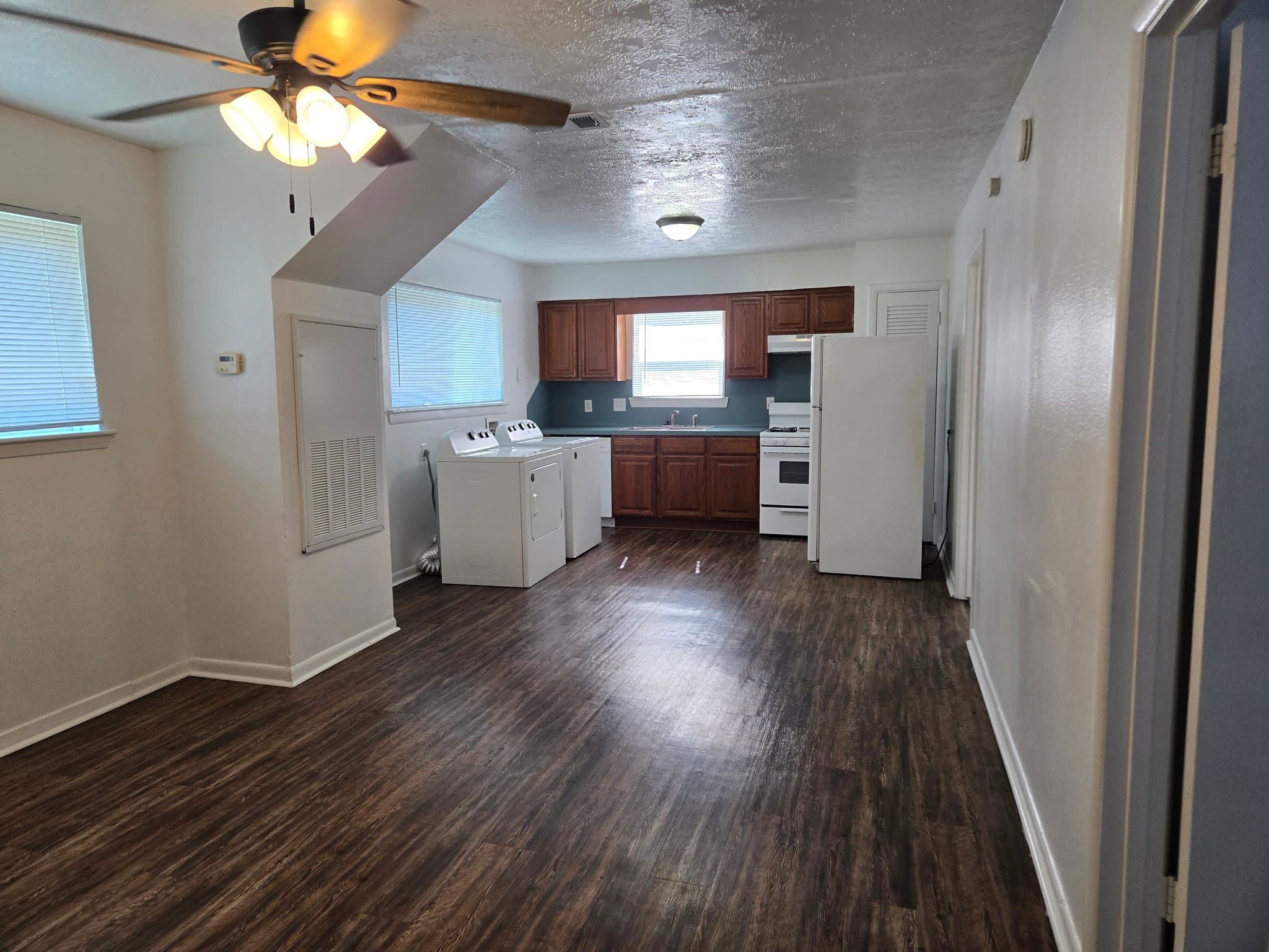 College Station Multiplex: 206 Spruce St