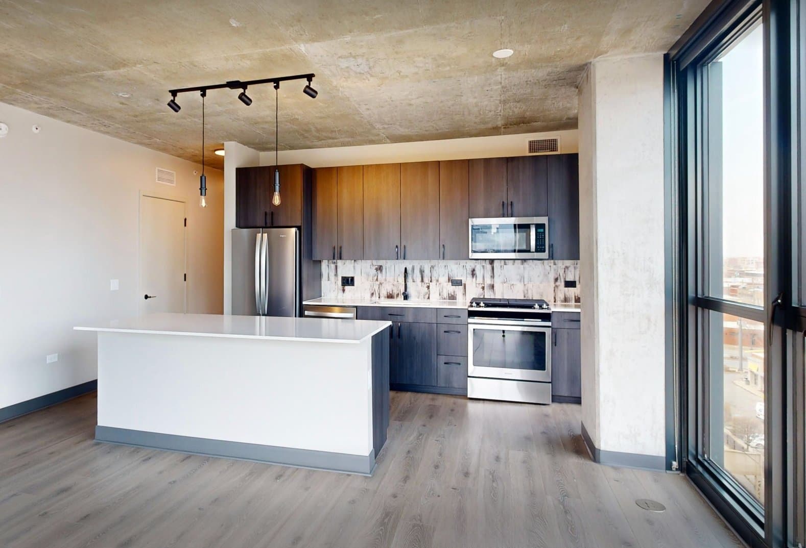 Chicago Condo: 150 N Ada St