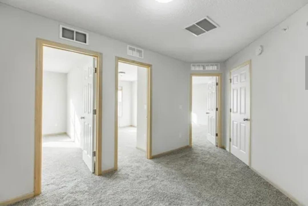 Maplewood Townhome: 3033 Chamberlain Street N