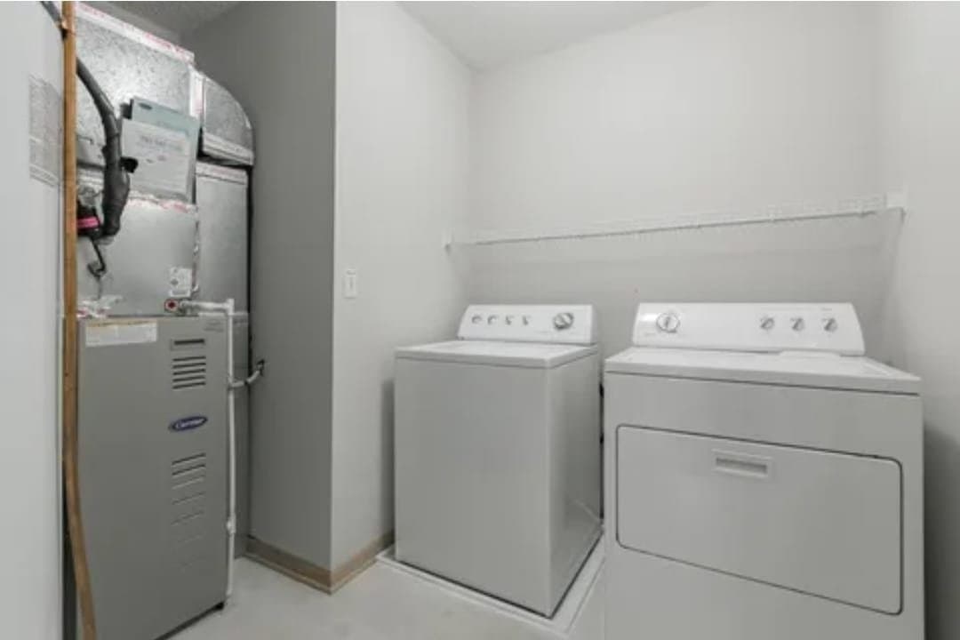 Maplewood Townhome: 3033 Chamberlain Street N