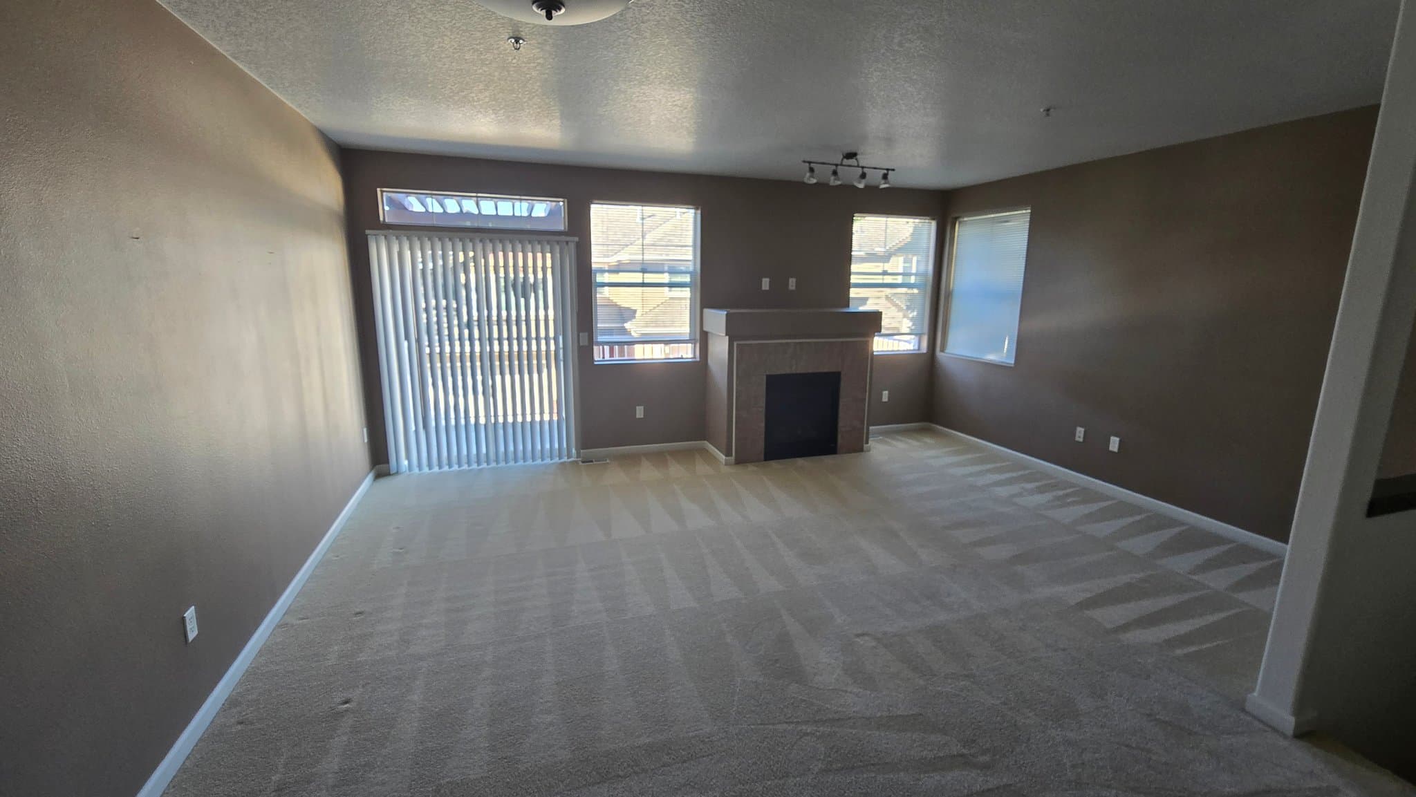 Tigard Townhome: 10727 SW Canterbury Ln