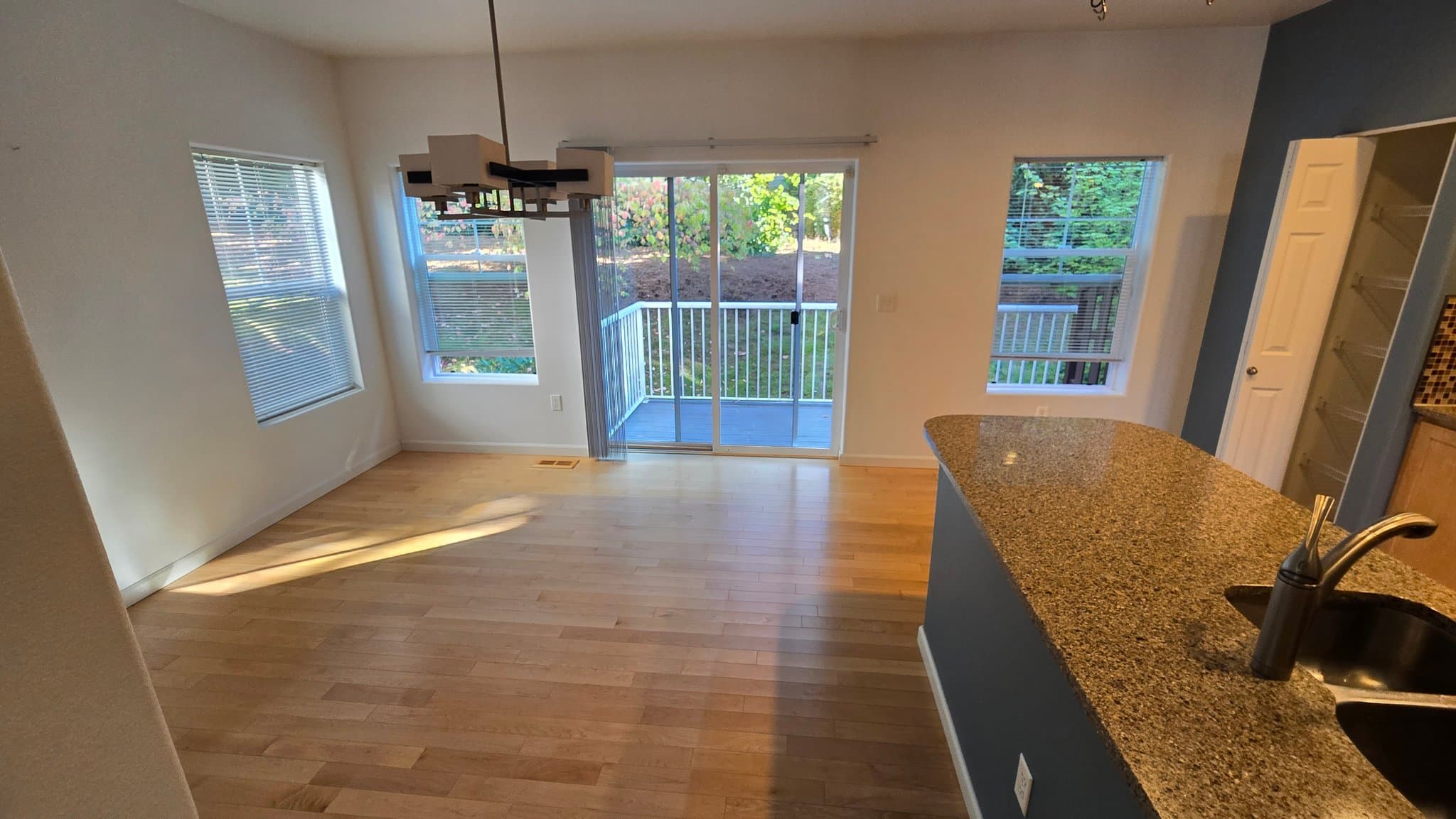 Tigard Townhome: 10727 SW Canterbury Ln