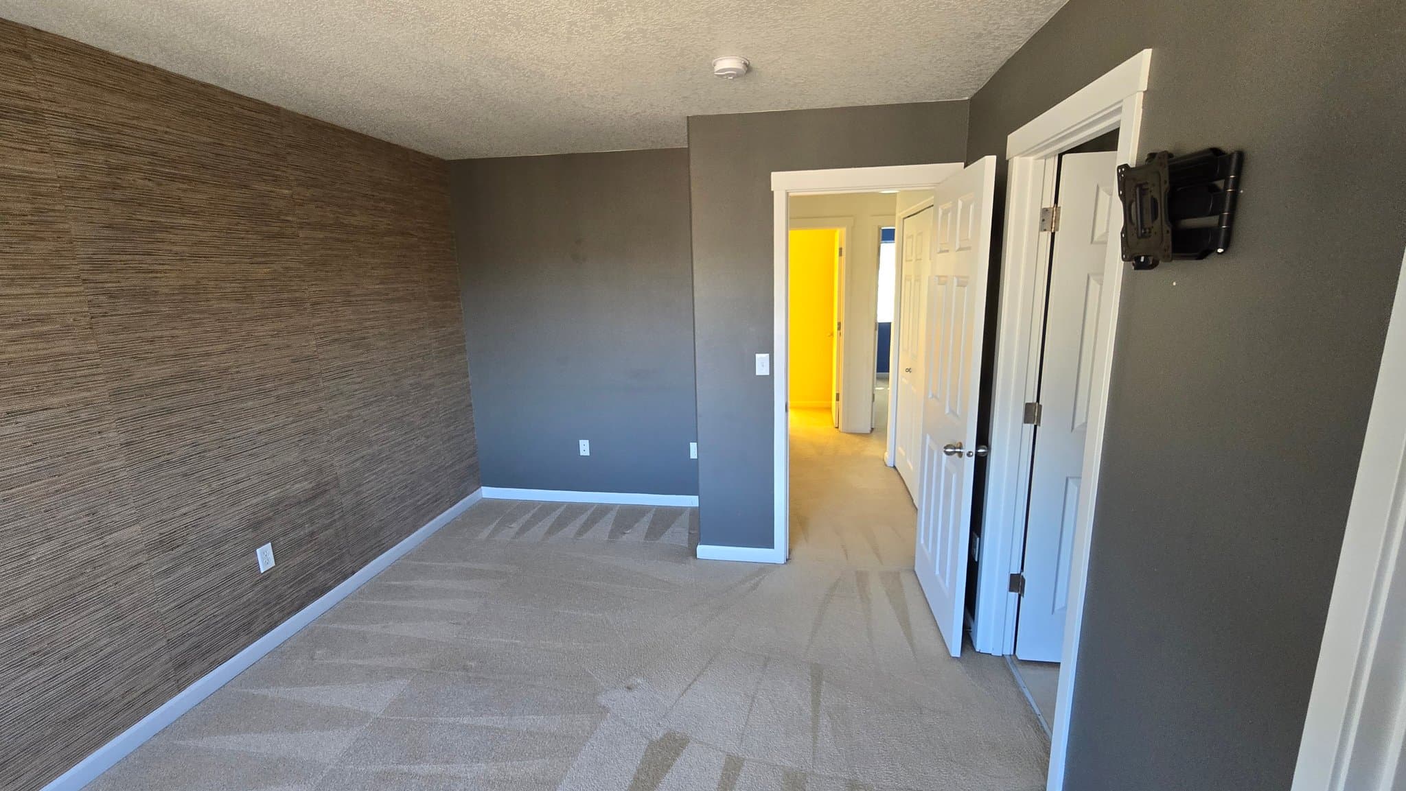 Tigard Townhome: 10727 SW Canterbury Ln