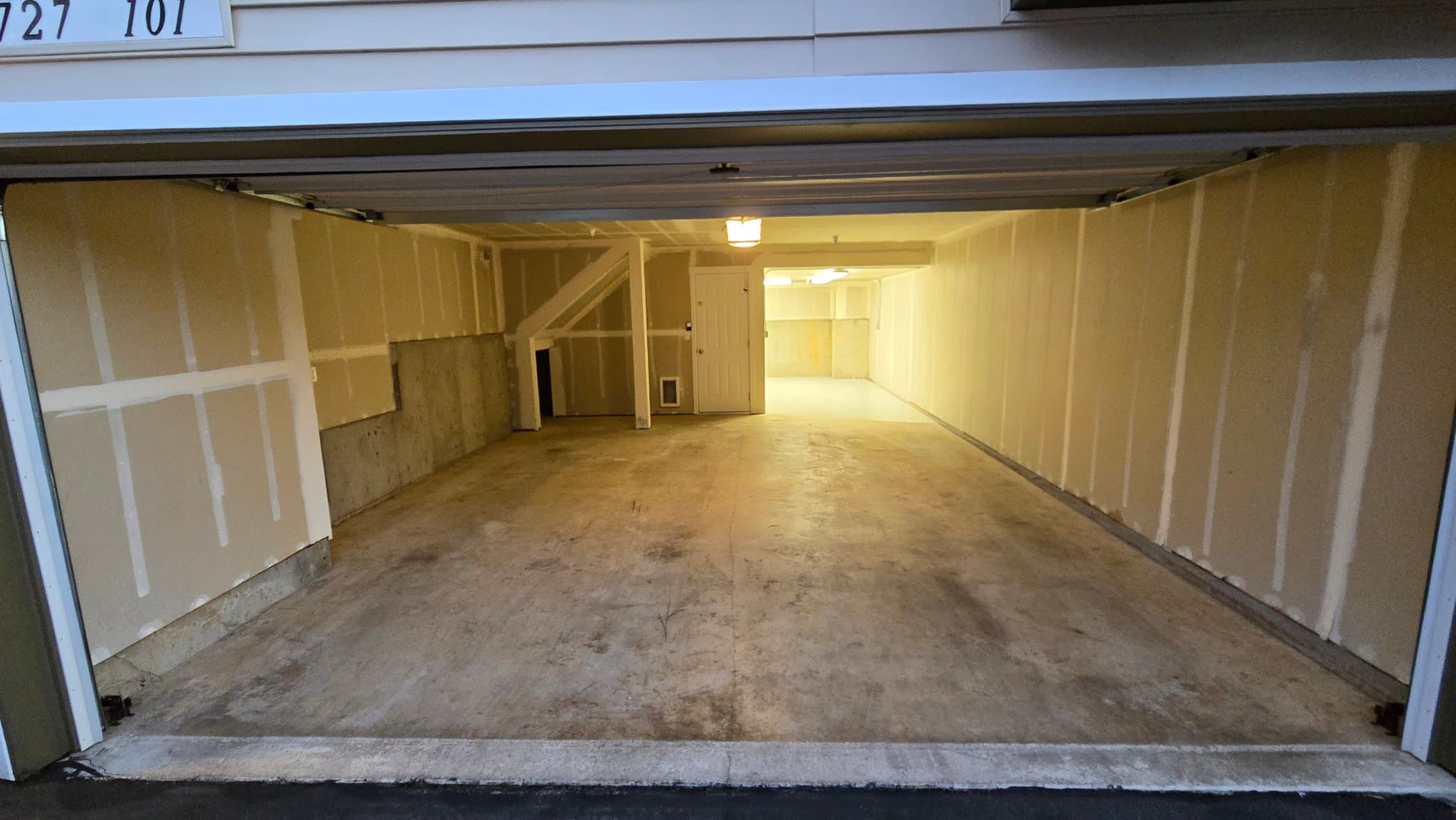Tigard Townhome: 10727 SW Canterbury Ln