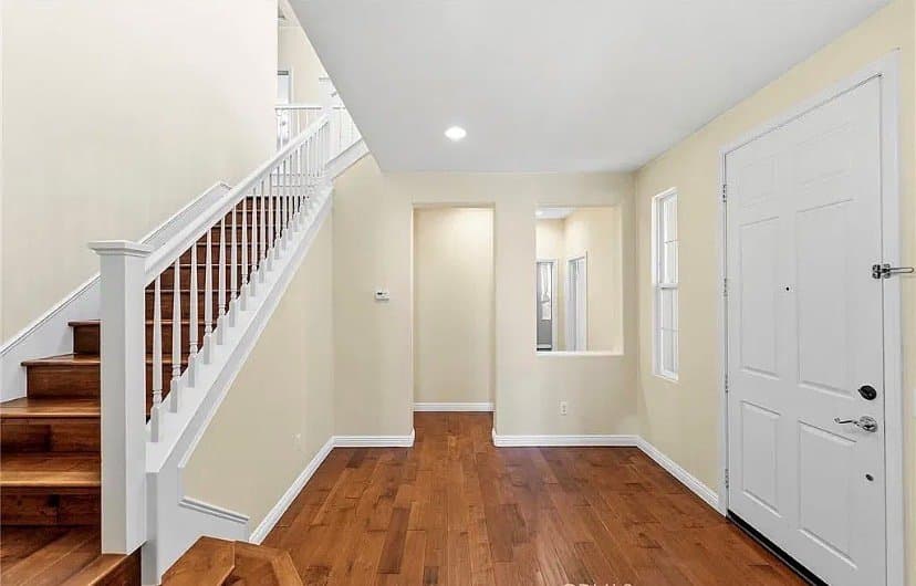 Valencia House: 26807 Cottonwood Ct