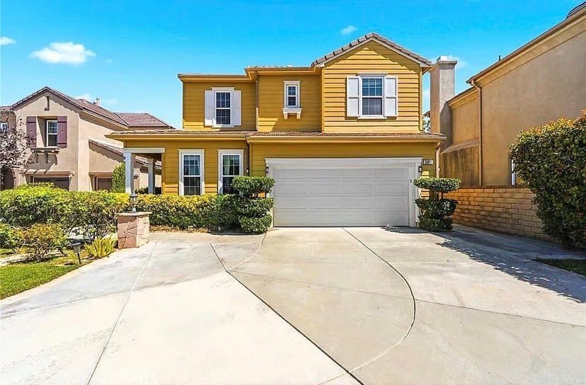 Valencia House: 26807 Cottonwood Ct