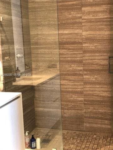 Miami Condo: 1010 Brickell Ave