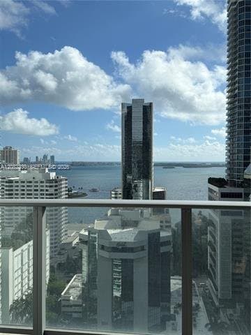 Miami Condo: 1010 Brickell Ave
