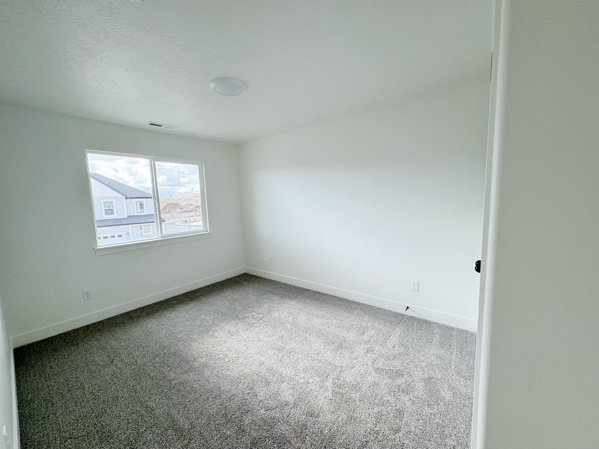 Lehi Single Room: 4090 W 1180 N