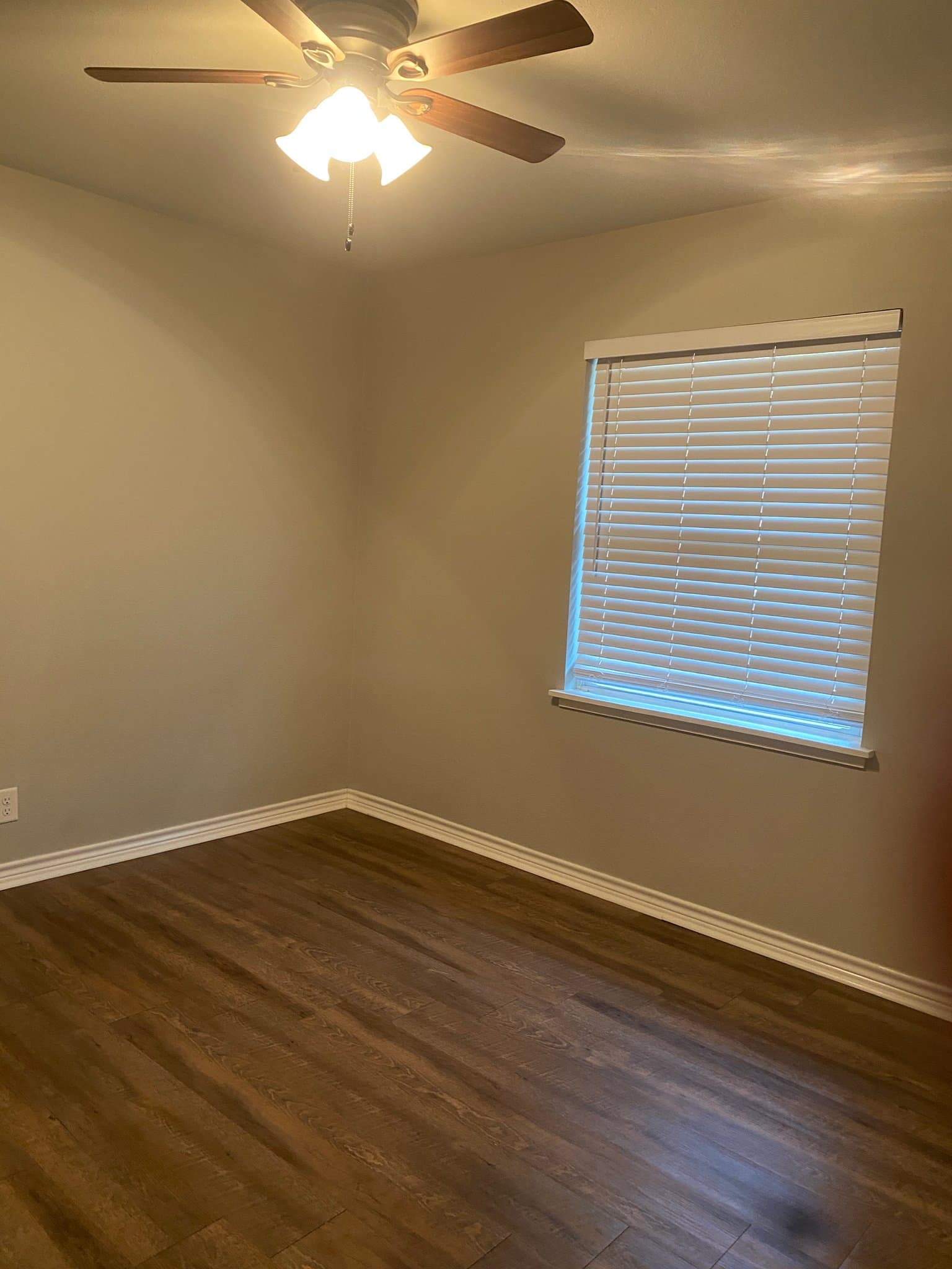 Texarkana House: 3915 Sabine Ave