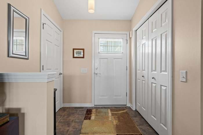 Ypsilanti House: 7360 Dover Dr