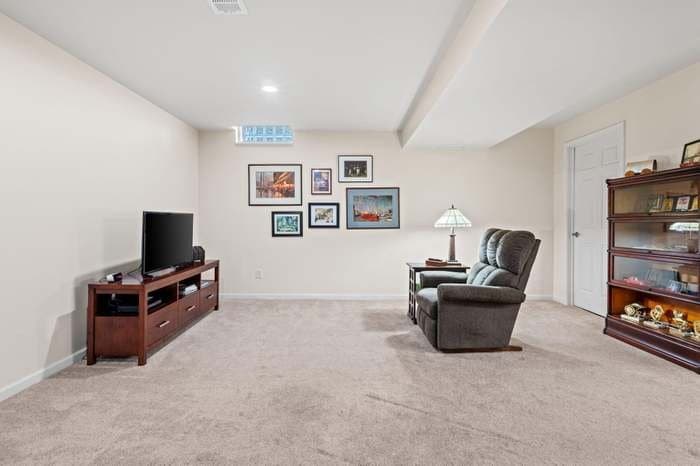 Ypsilanti House: 7360 Dover Dr