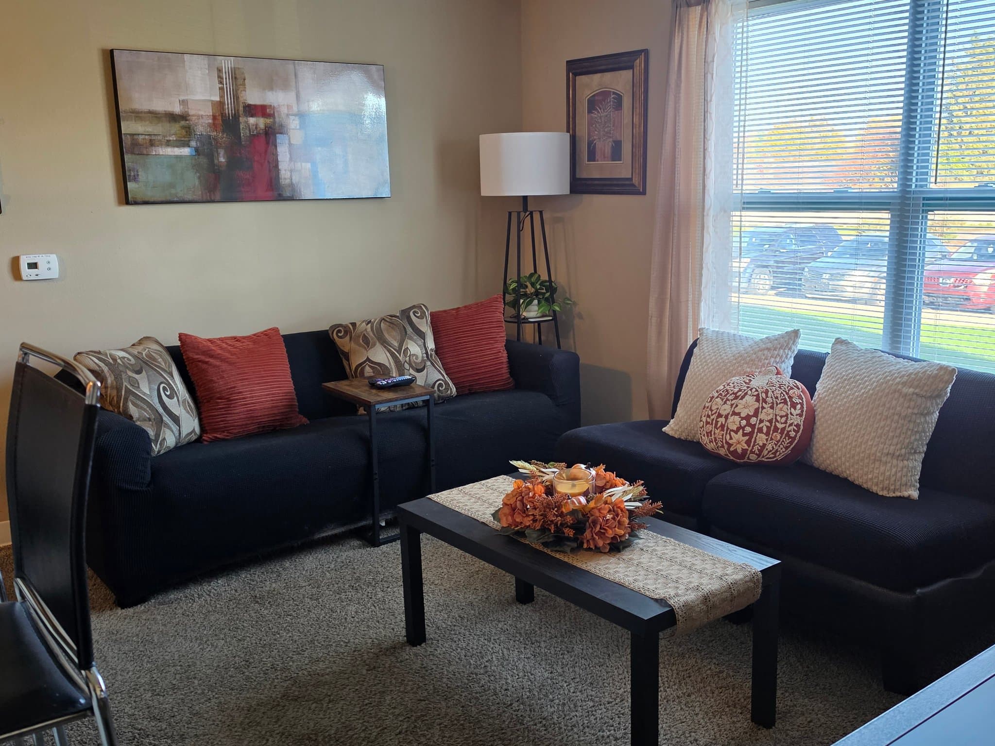 Marshfield Apartment: 2313 W 5th St