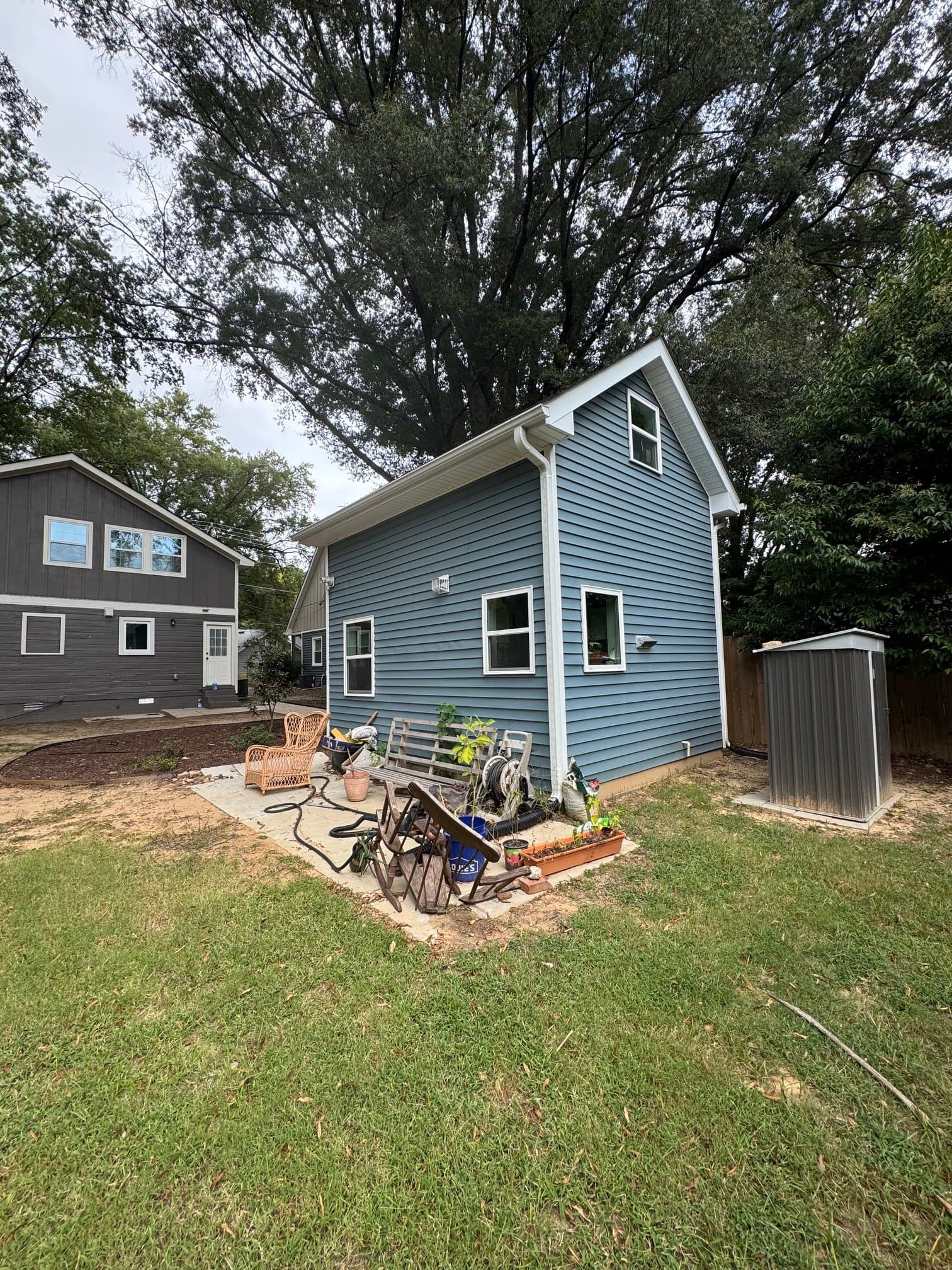 Durham House: 2712 Ashe St