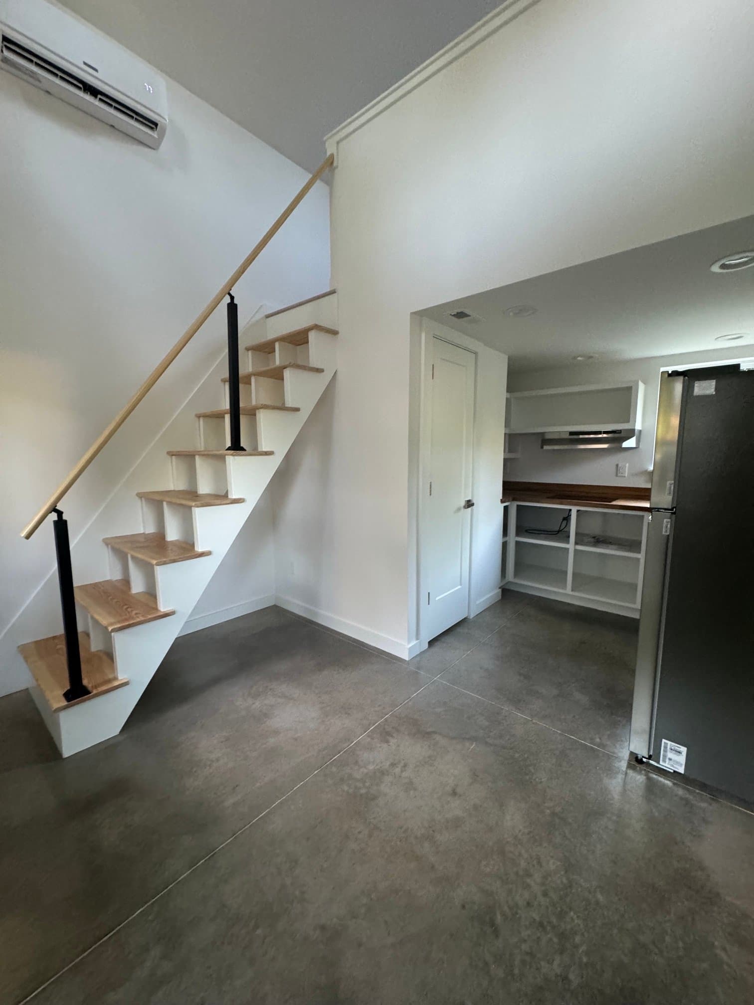 Durham House: 2712 Ashe St