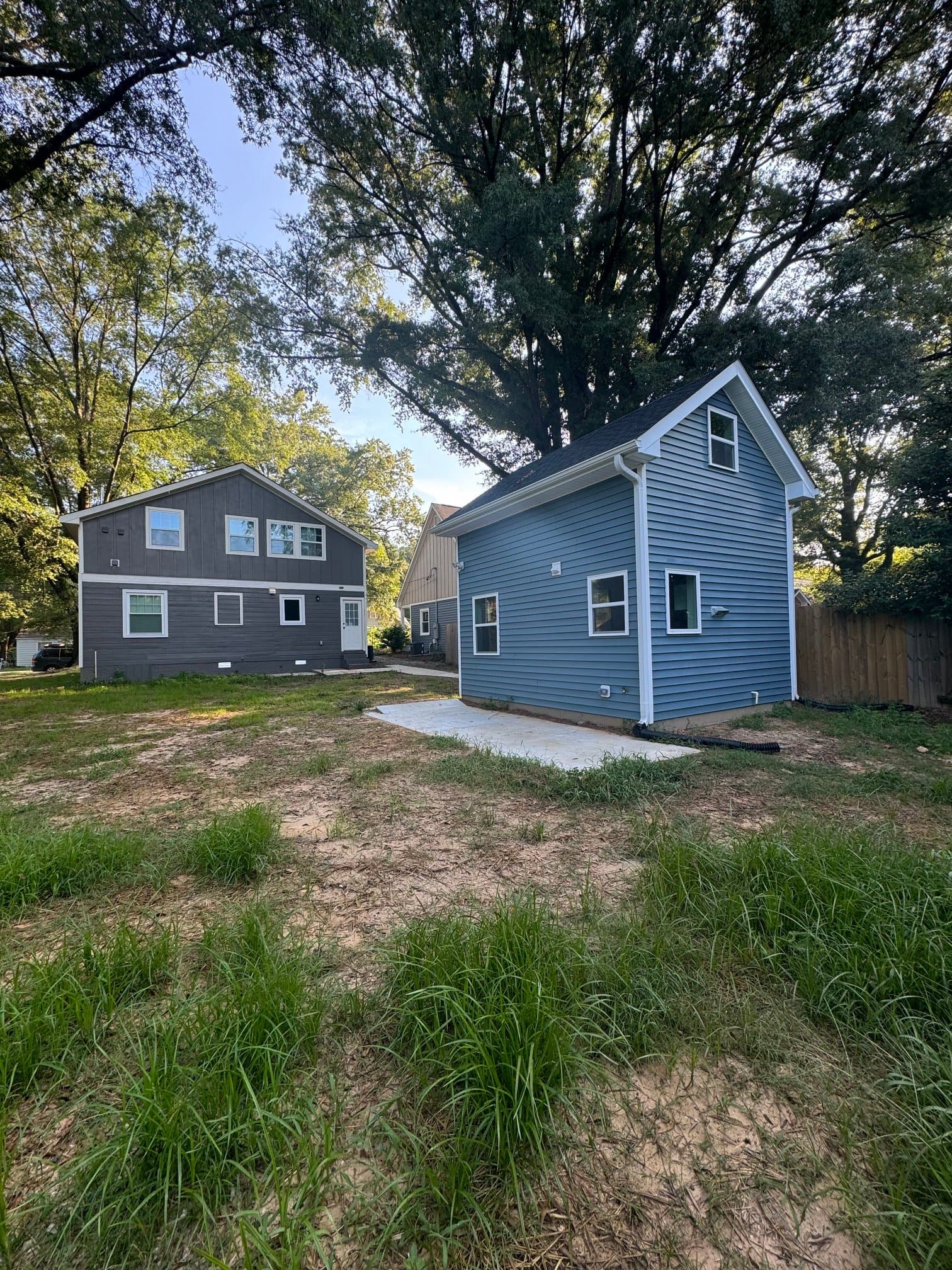 Durham House: 2712 Ashe St