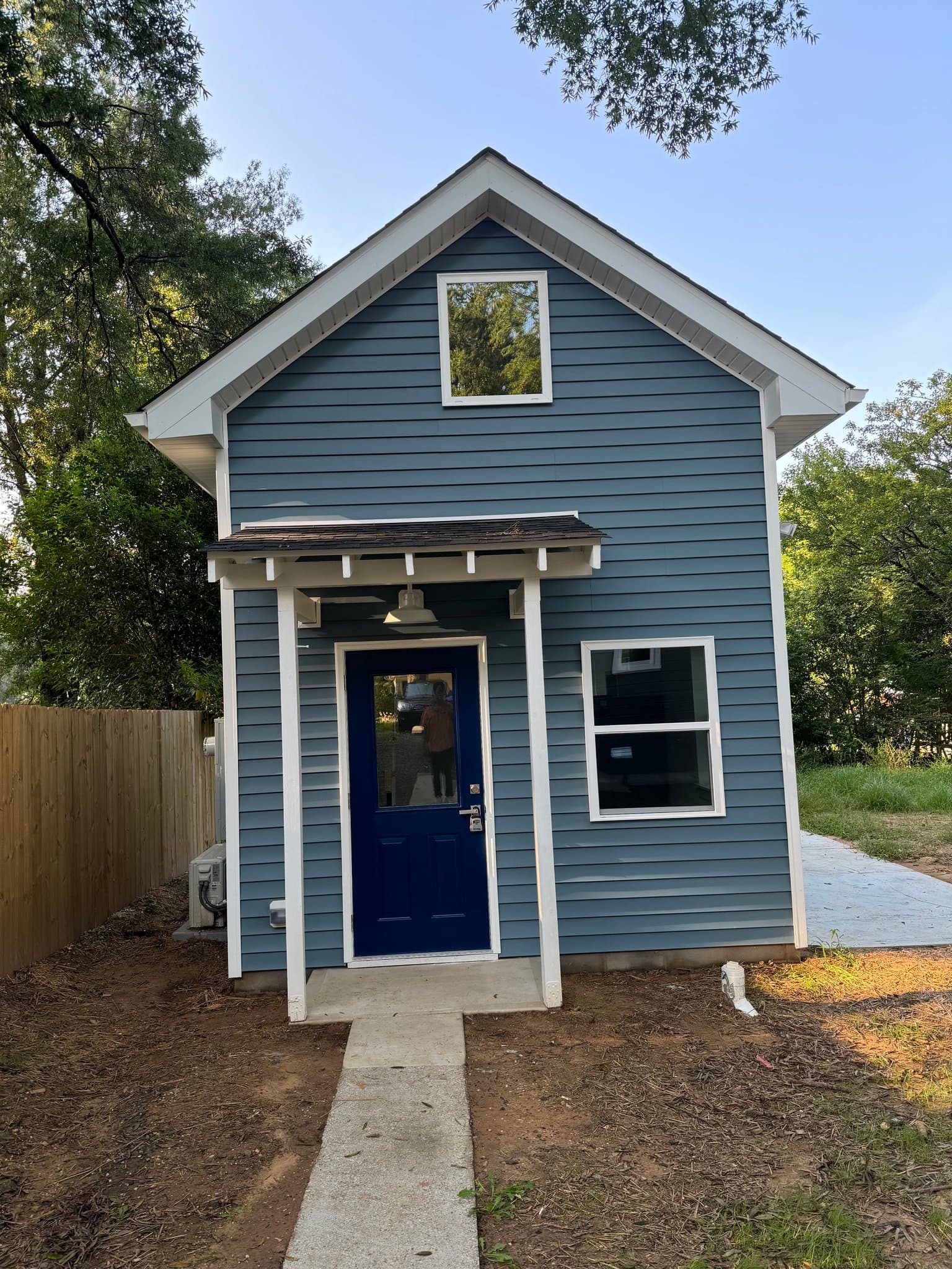 Durham House: 2712 Ashe St