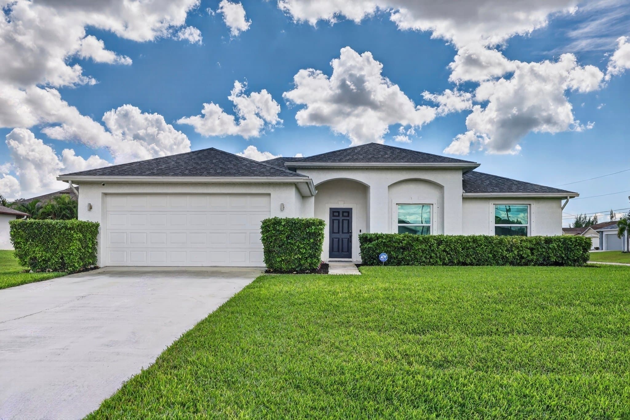 Cape Coral House: 1632 SW 18th St