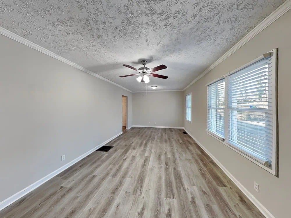 Decatur House: 2490 Brentwood Rd