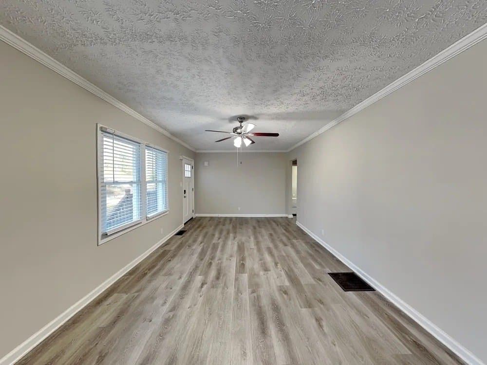Decatur House: 2490 Brentwood Rd