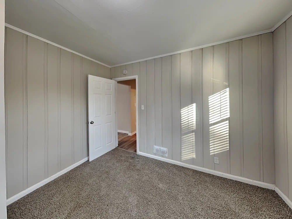 Decatur House: 2490 Brentwood Rd
