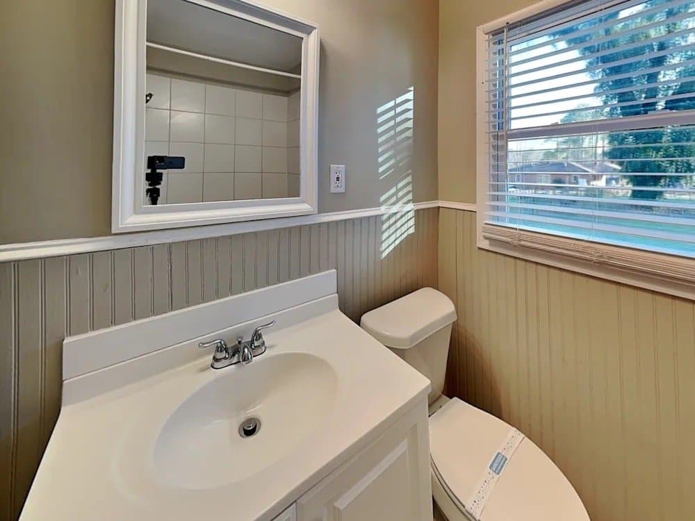 Decatur House: 2490 Brentwood Rd