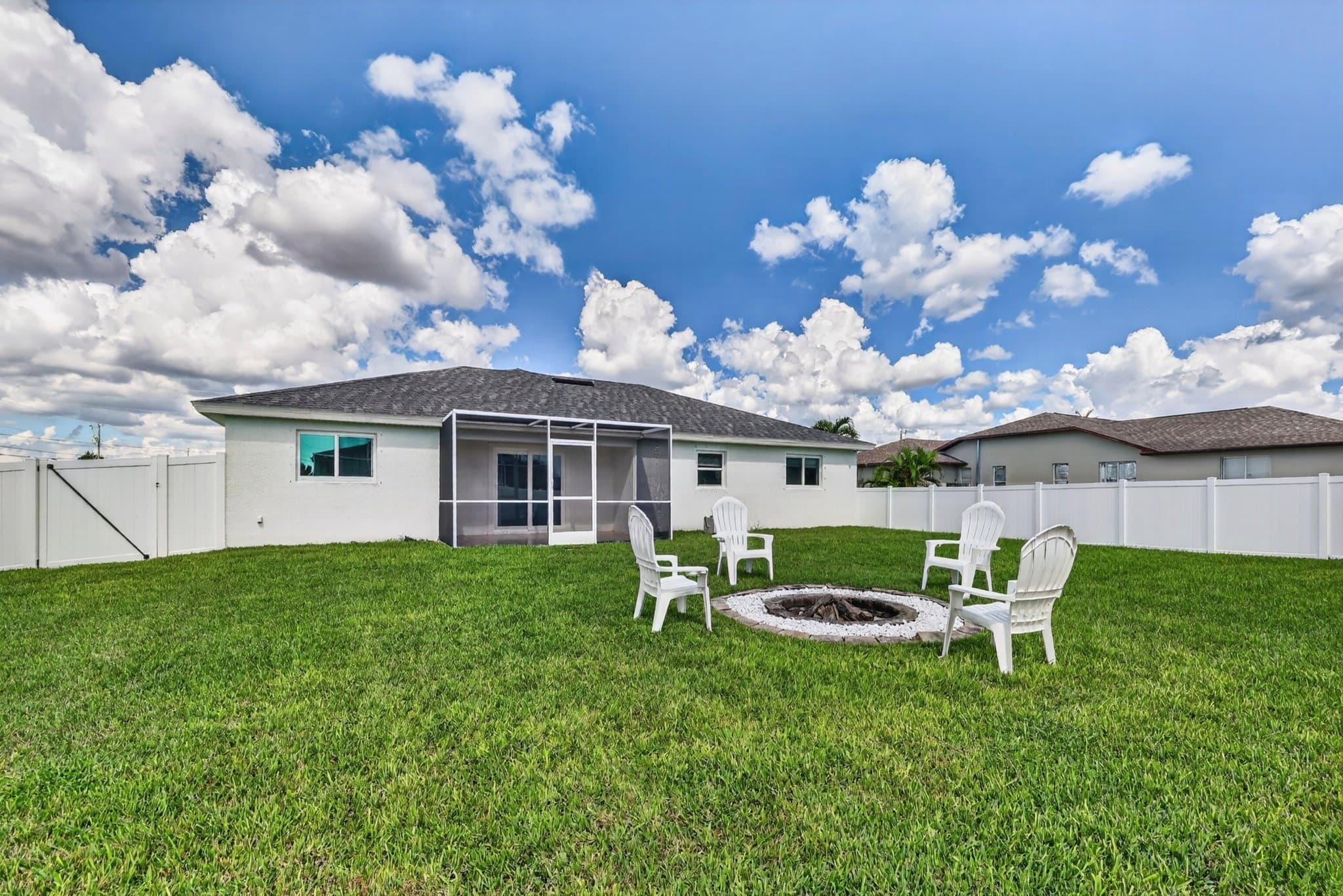 Cape Coral House: 1632 SW 18th St