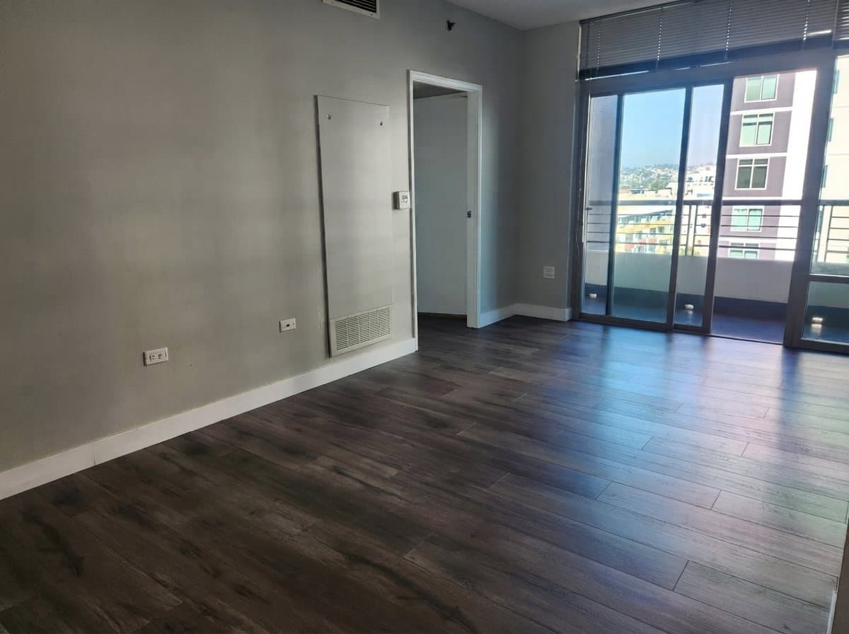 San Diego Condo: 425 W Beech St
