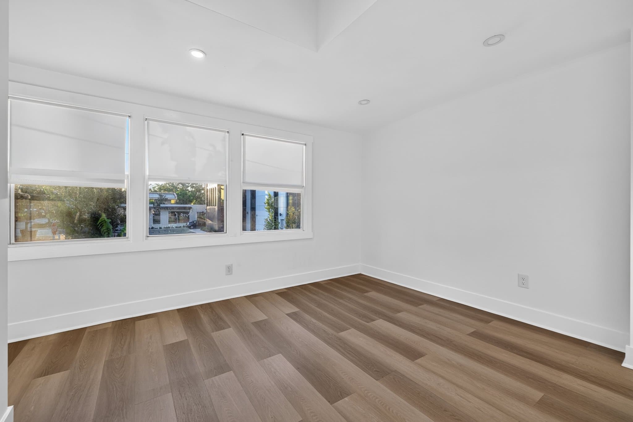SAINT PETERSBURG Single Room: 326 6th Ave North
