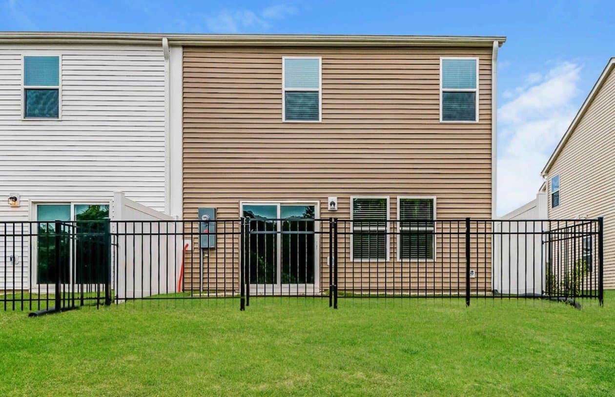 Knightdale Townhome: 935 Greenville Way