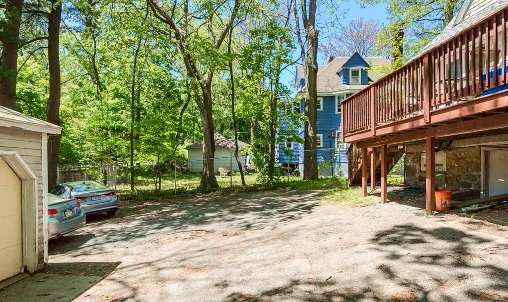 Boston Condo: 21 Kinross Rd.