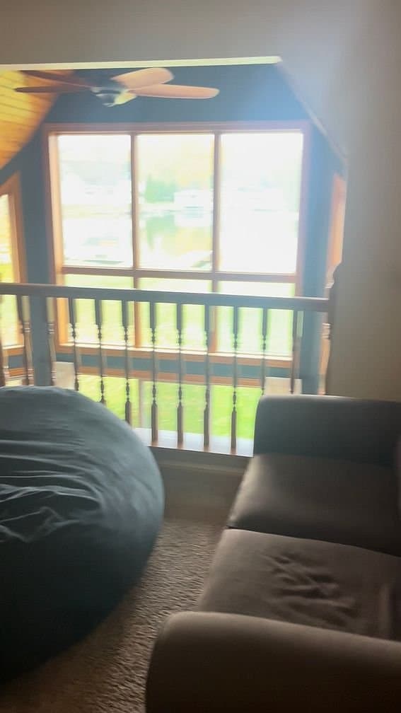 Pewaukee House: N28w27586 Peninsula Dr