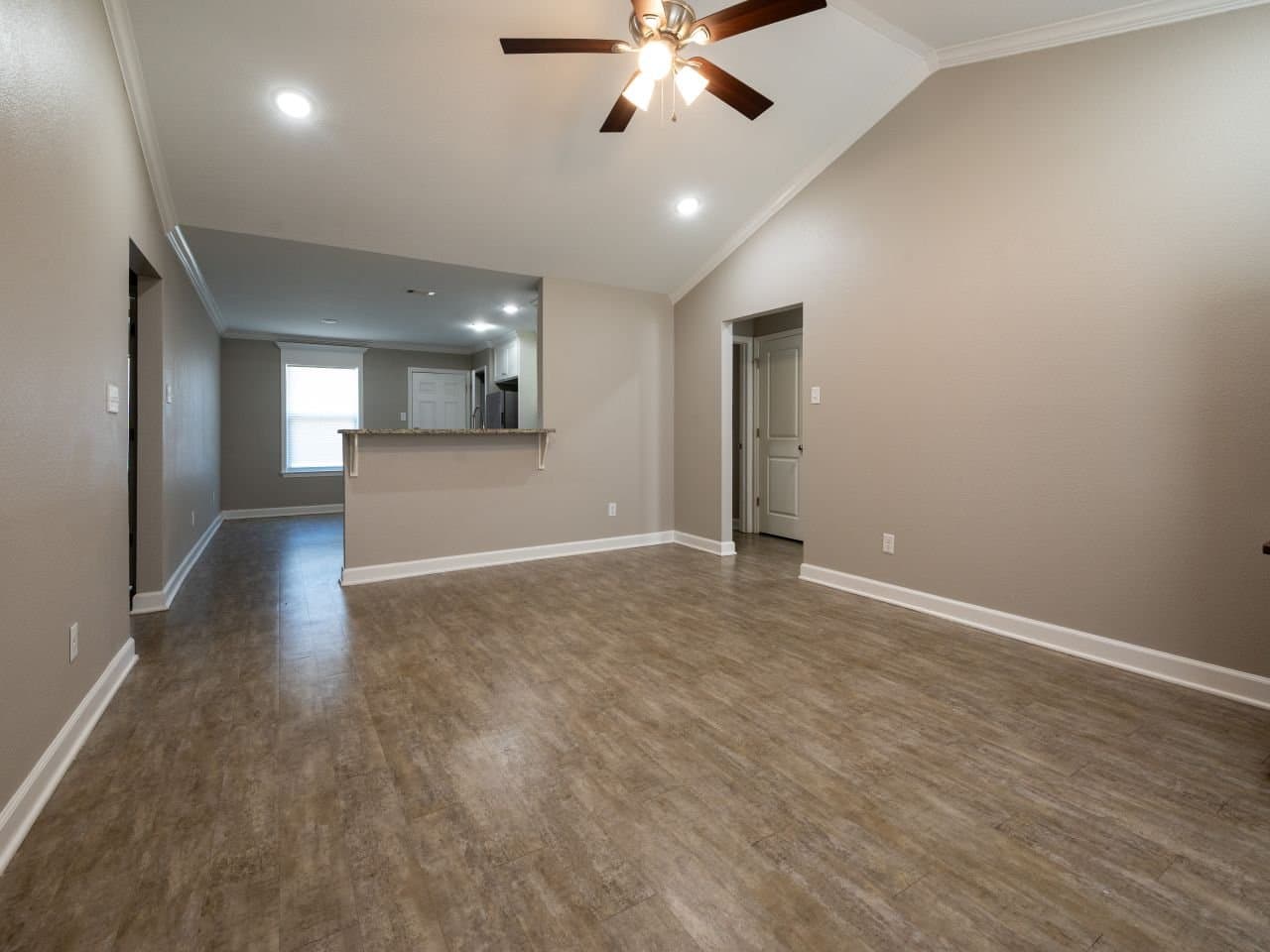 Jacksonville House: 209 Sparrow Rd