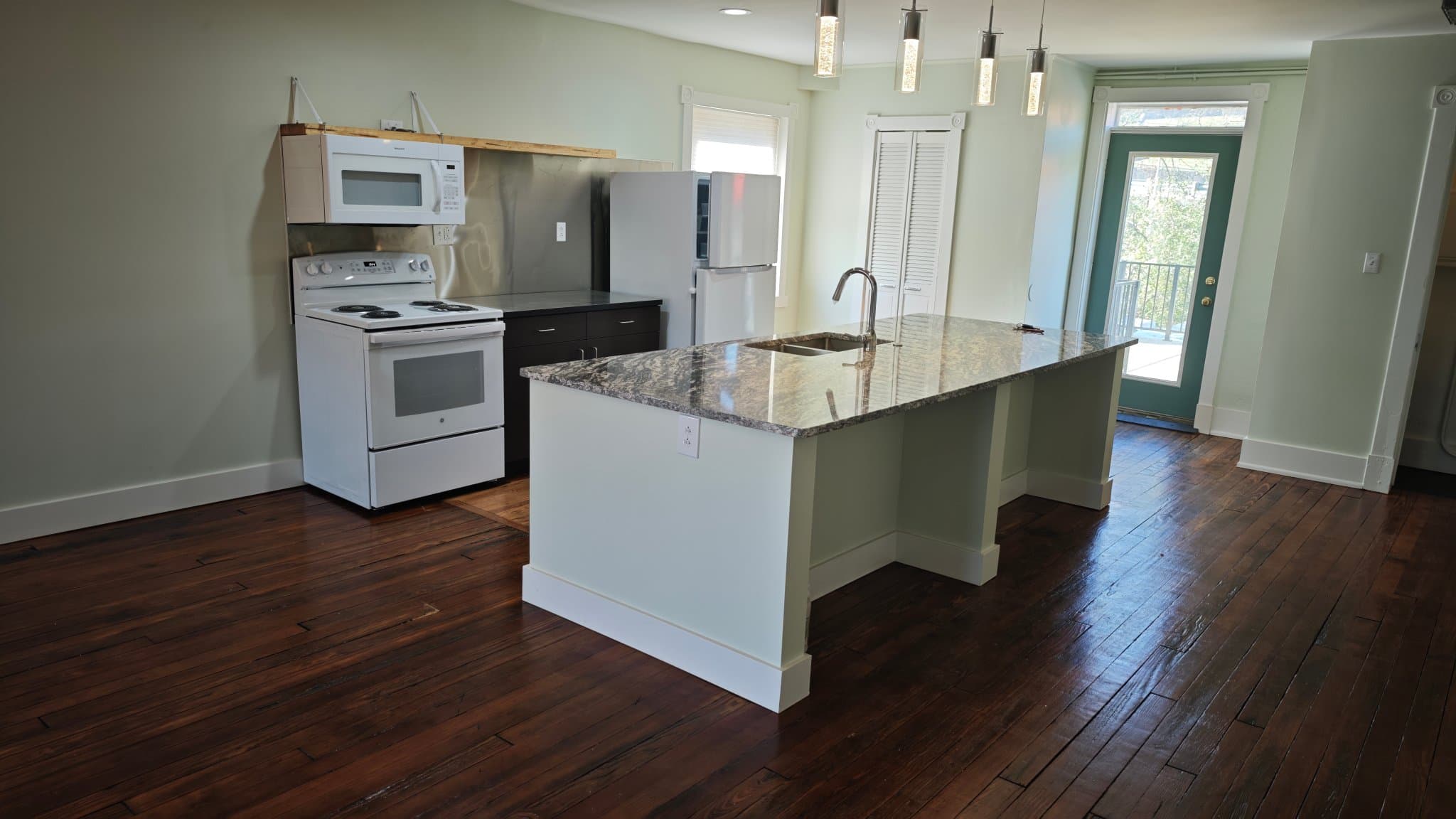 Cincinnati Apartment: 4632 Eastern Ave