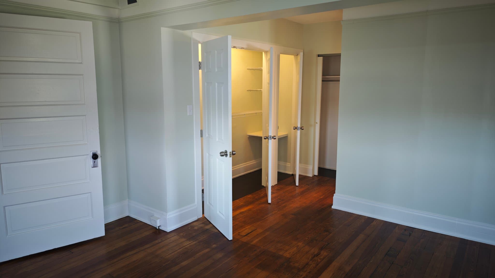 Cincinnati Apartment: 4632 Eastern Ave