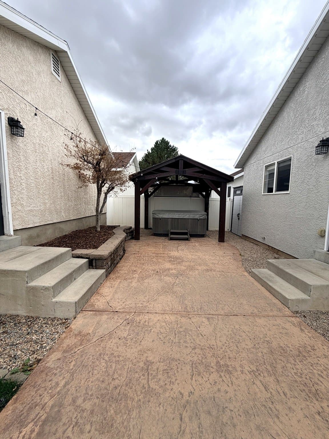 Draper House: 11859 S Preamble Rd